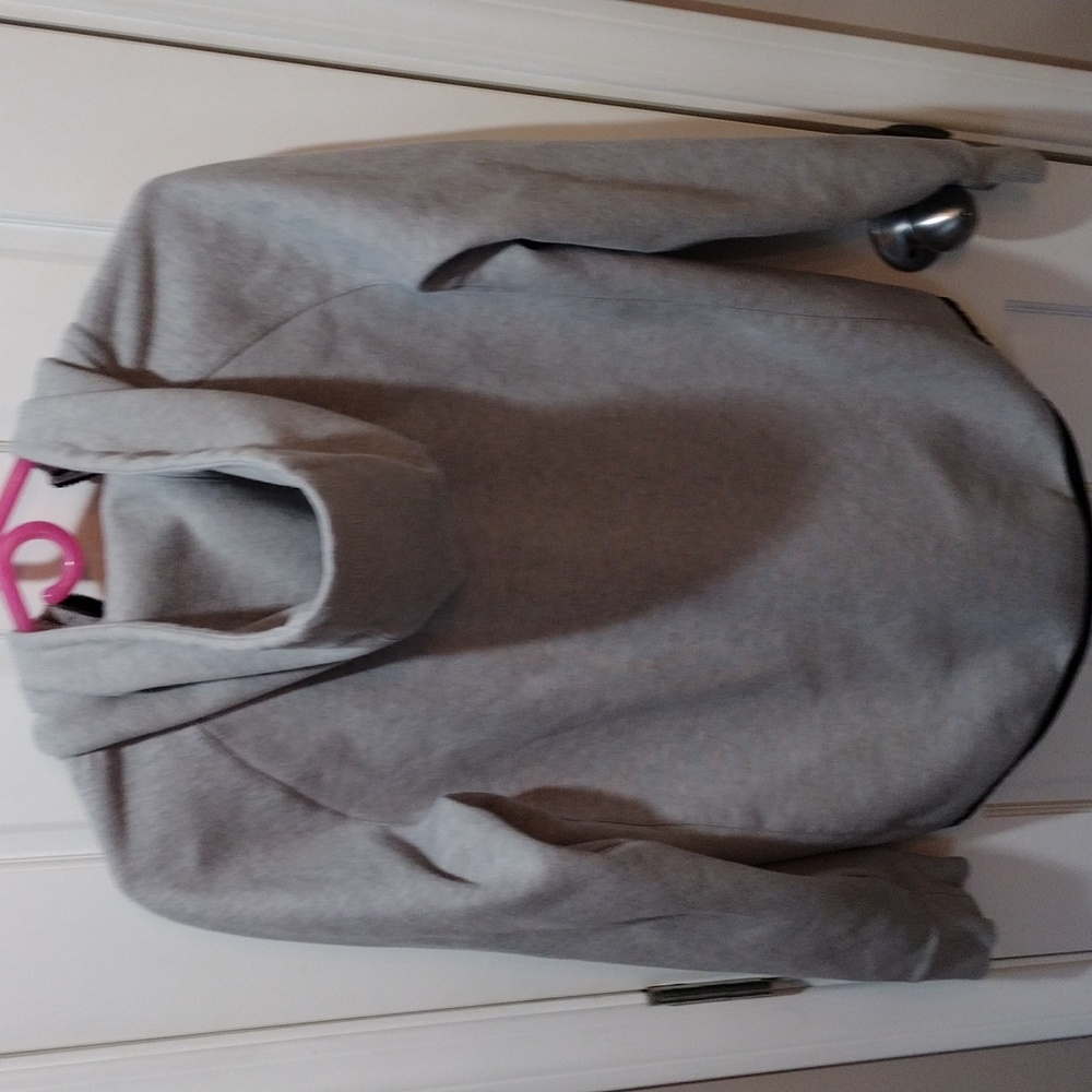 American Eagle Outfitters hi-low hooded sweatshirt style jacket. - Picture 5 of 11